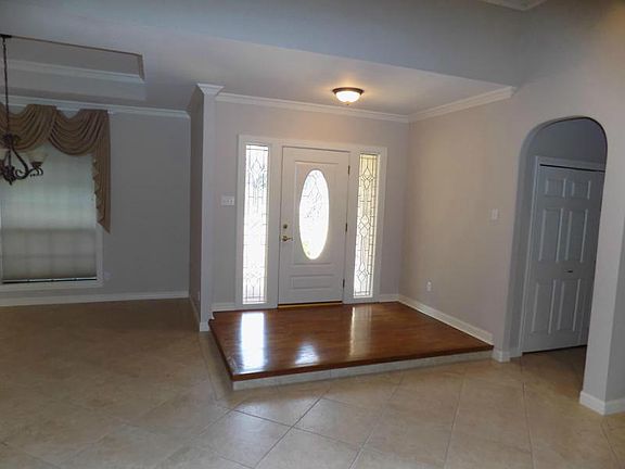 2nd image of 4573 River Park Dr