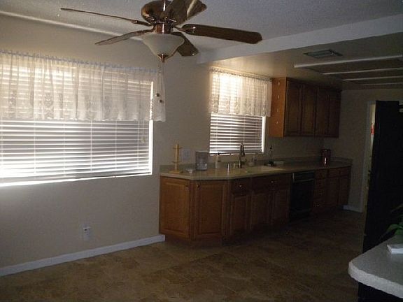 5th image of 7545 Hanford Ave