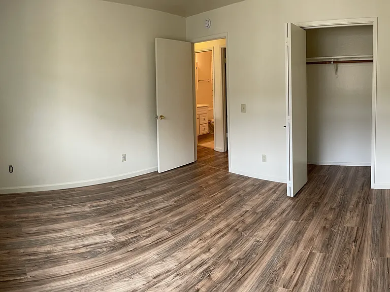 238 Montecito Ave #110 — Photo 12