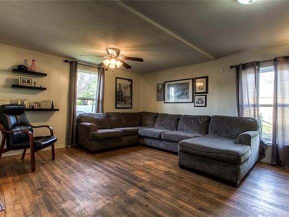 2nd image of 4521 Rockwood Dr
