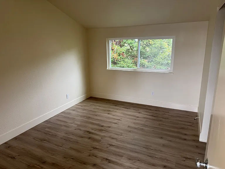 2069 Dolphin Dr — Photo 16