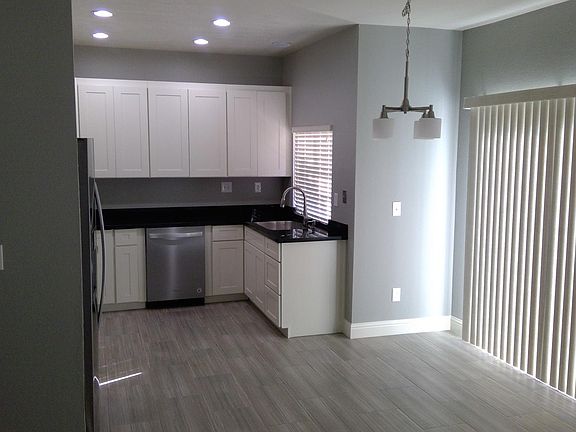 5th image of 2964 Creek Point Dr