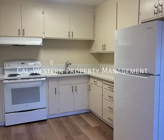 4589 Hamilton Ave #9 — Photo 4