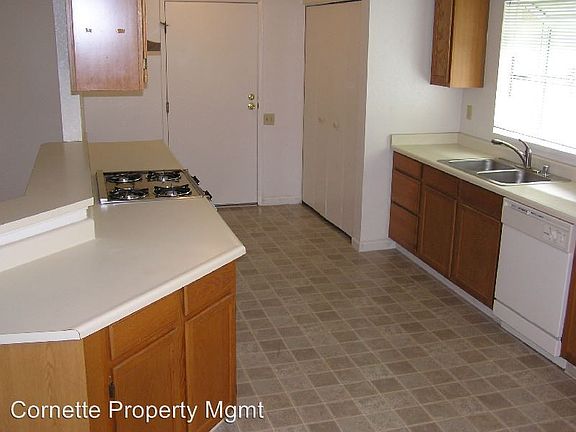3rd image of 630 Carpenter Way