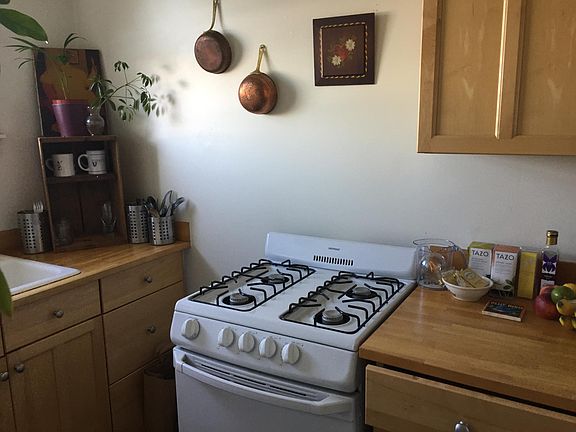 5th image of 1323 E Pine St #320