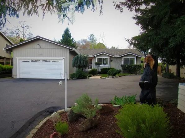 22855 Sunset Ridge Dr, Auburn, CA 95602