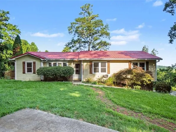 221 Tower Dr, Dallas, GA 30132