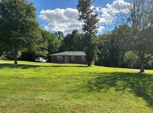 275 Attaway Rd, Cunningham, TN 37052