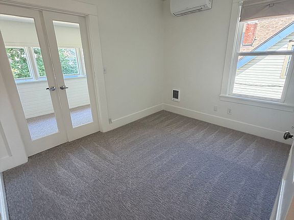 4th image of 563 N Simpson St #563