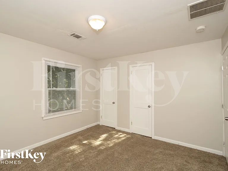 1800 Oakmont Dr NW — Photo 9