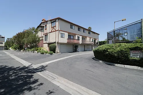 22525 Sherman Way #807 Photo 1