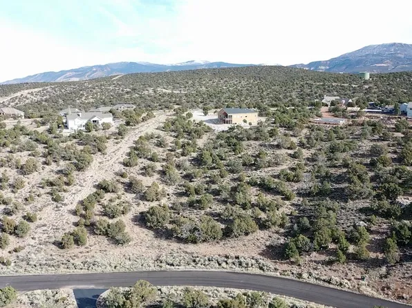 1085 S Canyon Dr, Cedar City, UT 84720