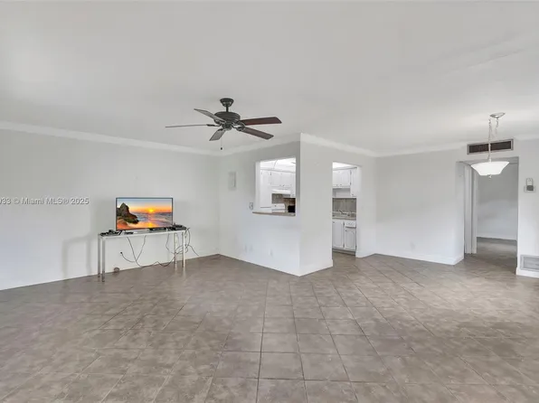 71 Saxony #71-B, Delray Beach, FL 33446