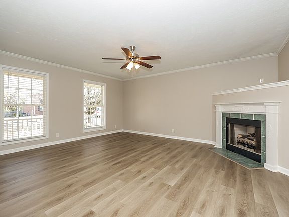 4th image of 3323 Meadowhill Dr