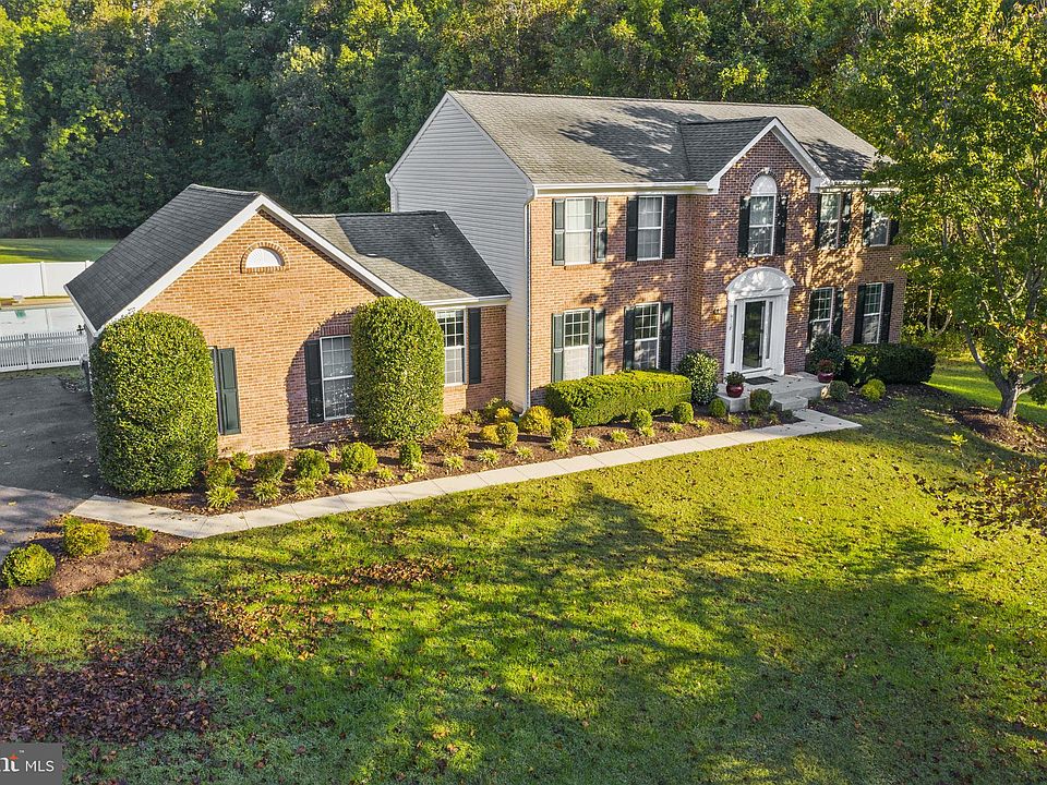 1st image of 6118 Trotters Glen Dr