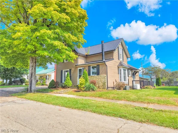 156 N Sugar St, Saint Louisville, OH 43071