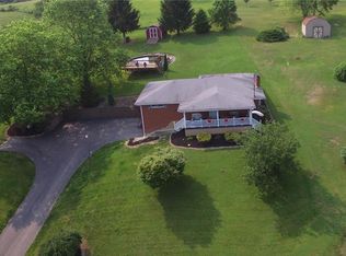 389 Rural Valley Rd, Claysville, PA 15323