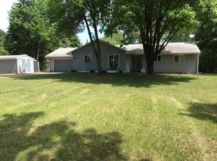 1135 W River Rd, Champlin, MN 55316