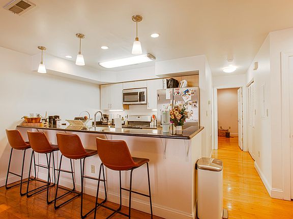 3rd image of 536 Pine St #B