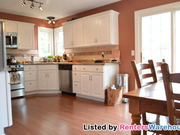 1060 80th Ave N, Brooklyn Park, MN 55444