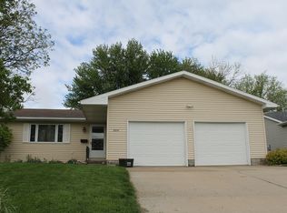 204 Blaine St, Wayne, NE 68787
