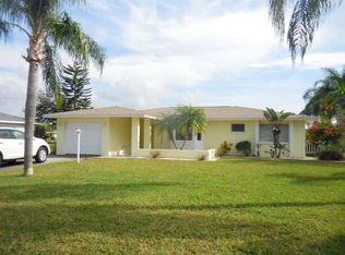 61 Oakland Hills Ct, Rotonda West, FL 33947