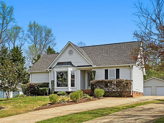 2nd image of 113 Saluda Rdg