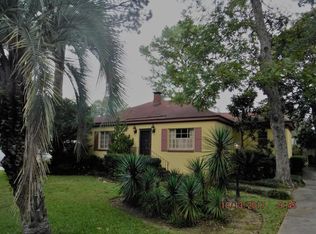 2074 Saint James Dr, Charleston, SC 29412