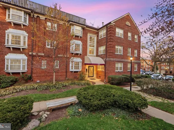 2105 N Scott St APT 79, Arlington, VA 22209