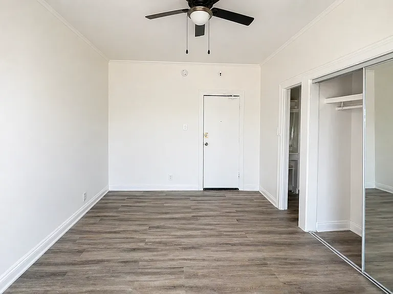 526 S Union Avenue — Photo 12