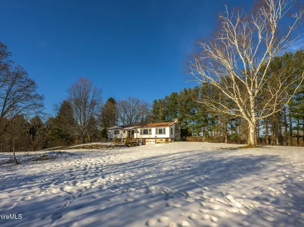 66 Anthony St, Hillsdale, NY 12529