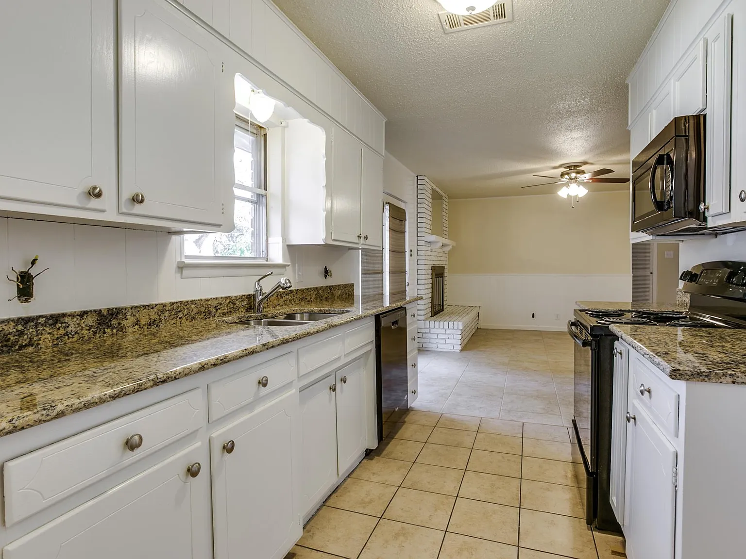 3017 San Marcos Dr — Photo 2