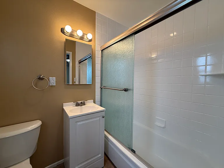 2307 Lupin St #A — Photo 17