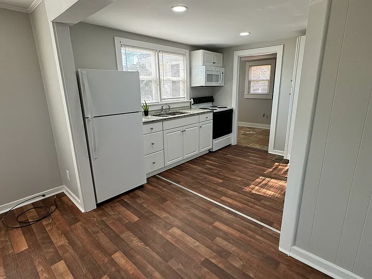 106 Holland St — Photo 7