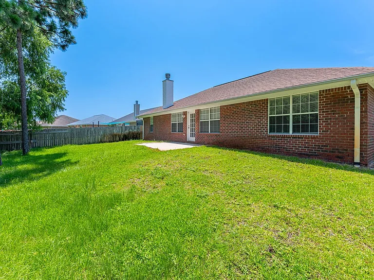 9750 Parker Lake Cir — Photo 36