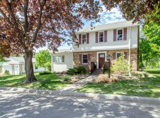 1904 Saunders Ave, Saint Paul, MN 55116