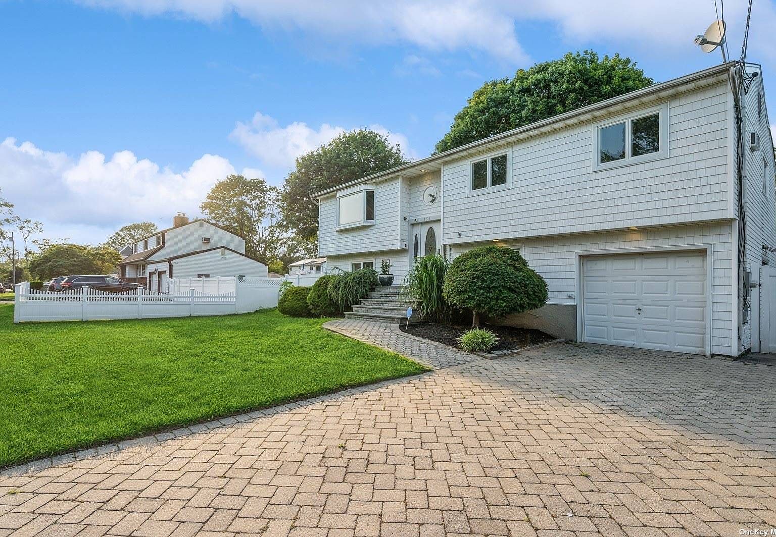 155 W 2nd Street, West Islip, NY 11795 Zillow