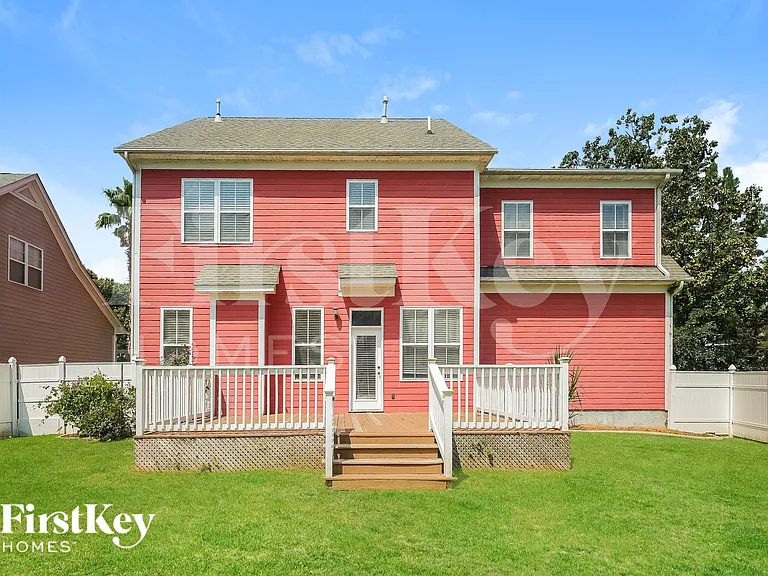 228 Silverwood Ln — Photo 15