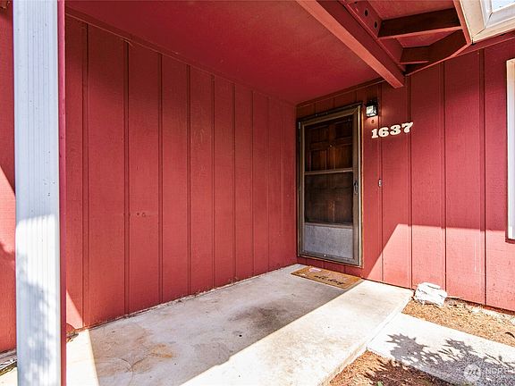 3rd image of 1637 105th Street S