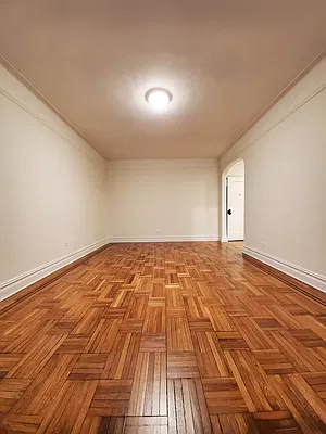 Rented by NYC Realty Brokers LLC | media 9