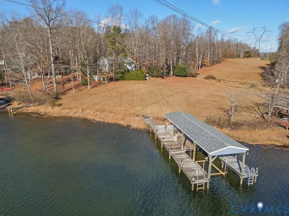 776 Tall Pines Dr, Mineral, VA 23117