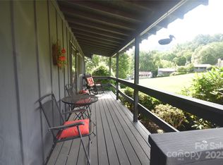 134 Raven Rdg, Maggie Valley, NC 28751
