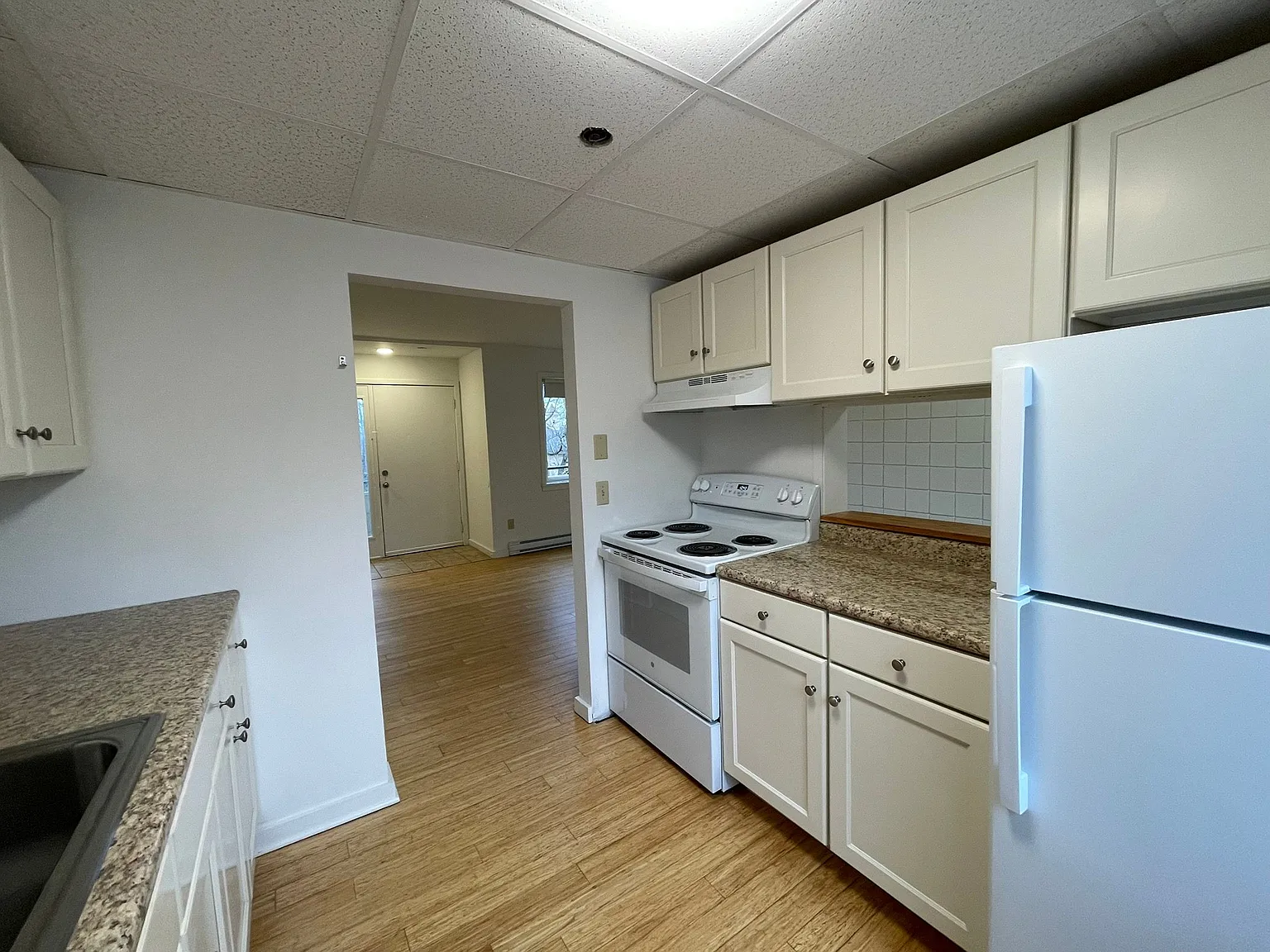 2 Bed/1 Bath, Covered Parking — Photo 3