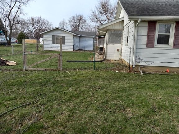2nd image of 227 S Benton St