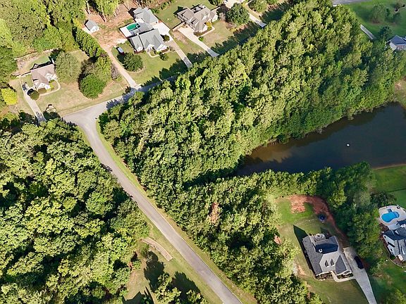 5th image of 117 Rivers Edge Dr