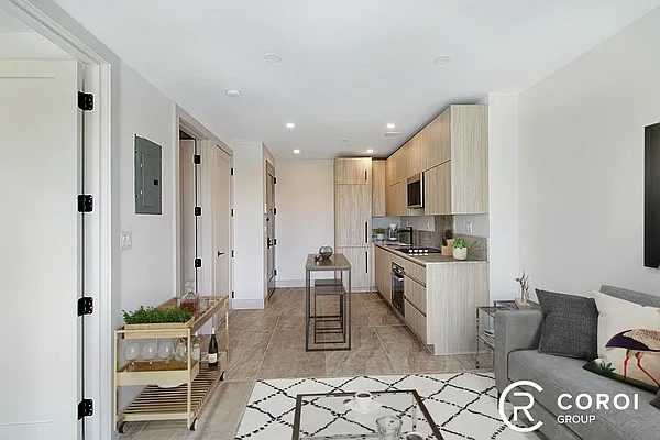 Rented by Coroi Corp | media 17