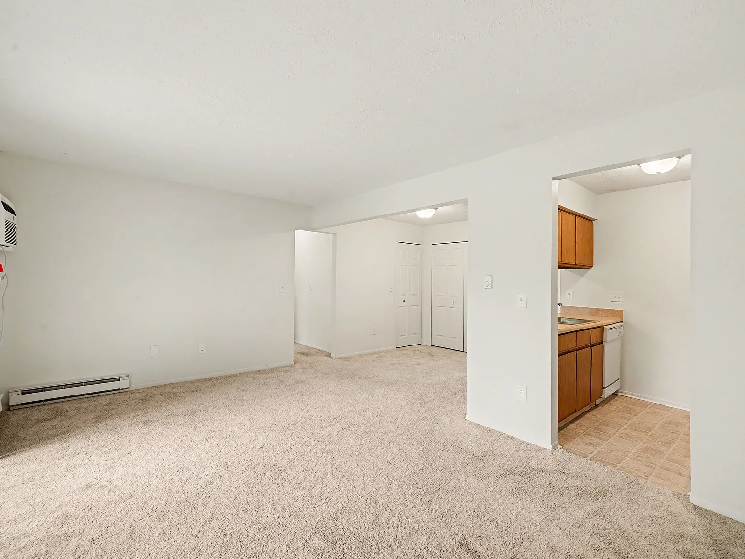Eastgate Woods Apartments — Photo 4