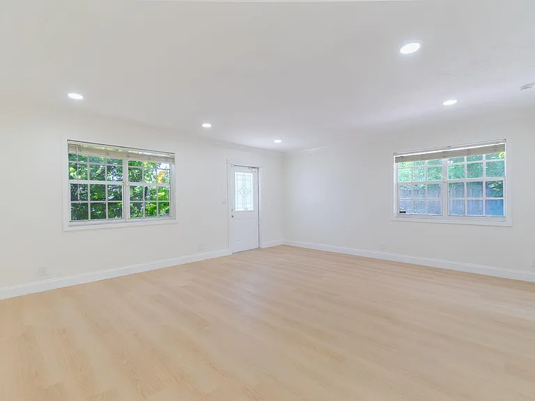 2831 N Seacrest Blvd #A — Photo 16