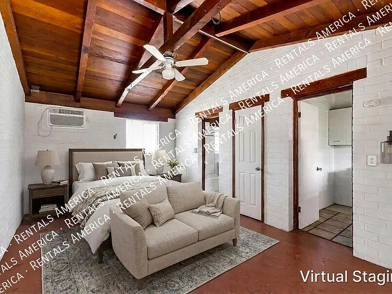 947 N Alvernon Way #7 — Photo 1