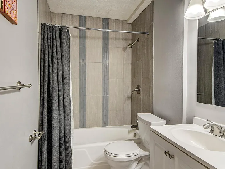 3005 S 108th St #2 — Photo 13